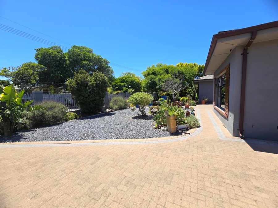 4 Bedroom Property for Sale in Milnerton Central Western Cape